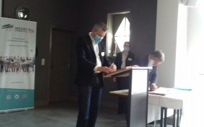 Ivan Talpaert et Luc Baijot paraphe la convention