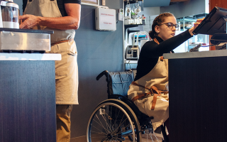 Photo de l'expérience professionnelle d'une jeune en situation de handicap
