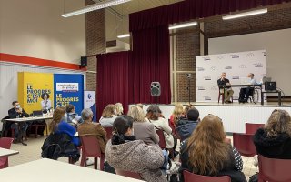 Photo du public suivant la conférence
