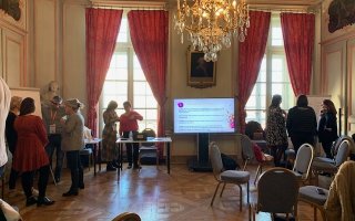Photo de la salle avec les participants de l'atelier en plein travail