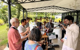 Photo du musicien et des participants